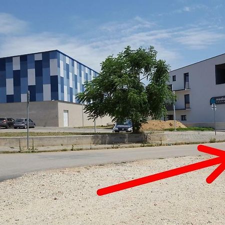 Apartman Lika Zara Esterno foto