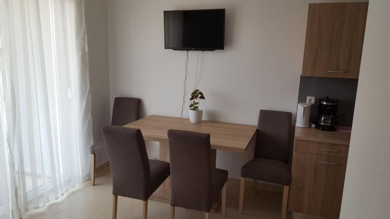 Apartman Lika Zara Esterno foto